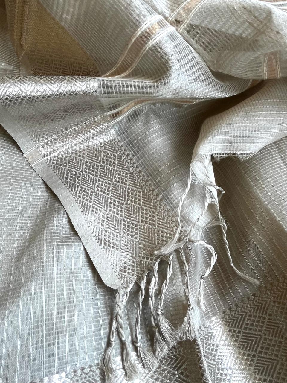 Maheshwari Silver Grid Saree with Heritage Chatai Border