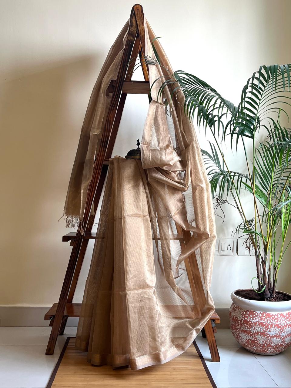 Classic Maheshwari Handloom Saree with Lehar - Wave Style Border - Golden