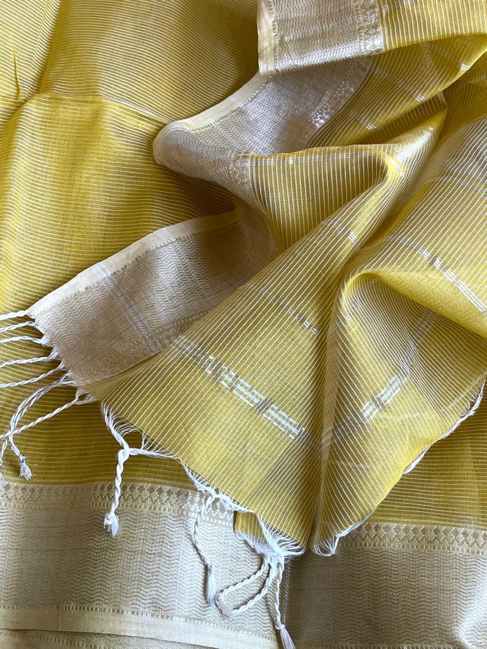 Classic Maheshwari Handloom Saree with Lehar - Wave Style Border - Mehendi Green