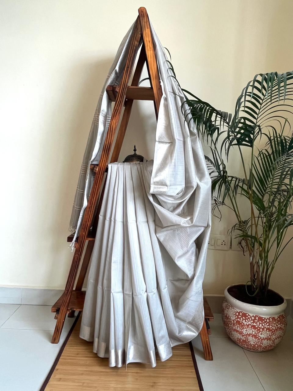 Maheshwari Silver Grid Saree with Heritage Chatai Border