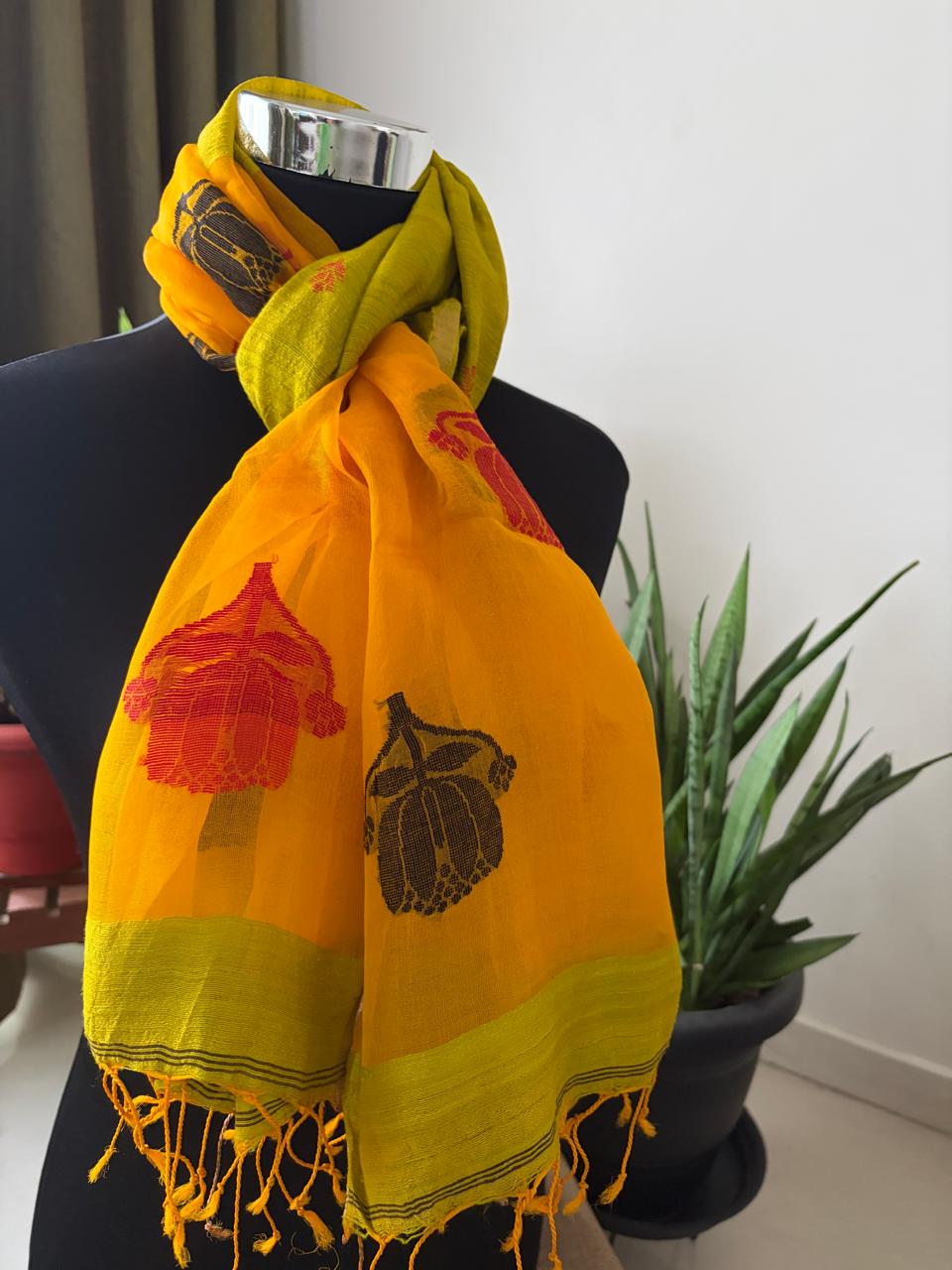 Matka Silk Stoles with Muslin Silk Palla and Buttis - Green Yellow