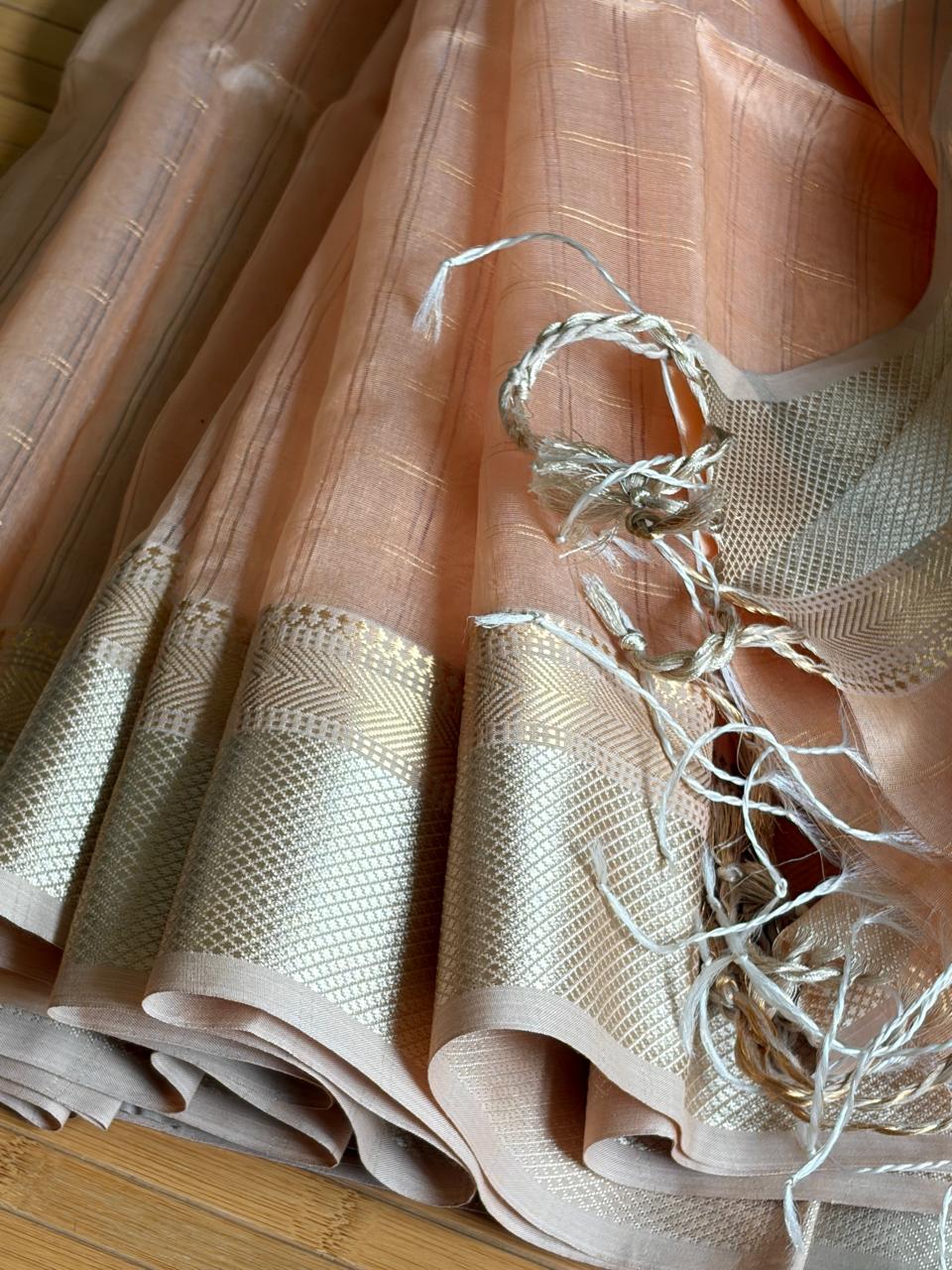 Mridula Peach and Silver Handwoven Maheshwari Saree