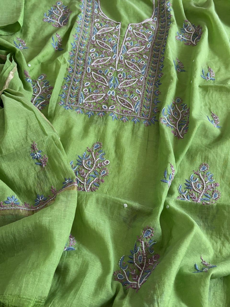 Image of Mul Chanderi Handwork Chikankari Kurta Dupatta - Green