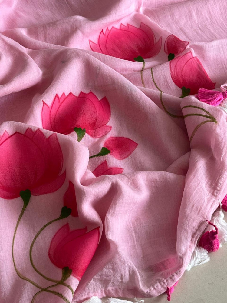 Image of Mul Mul Supersoft Saree With Handpainting - Pink