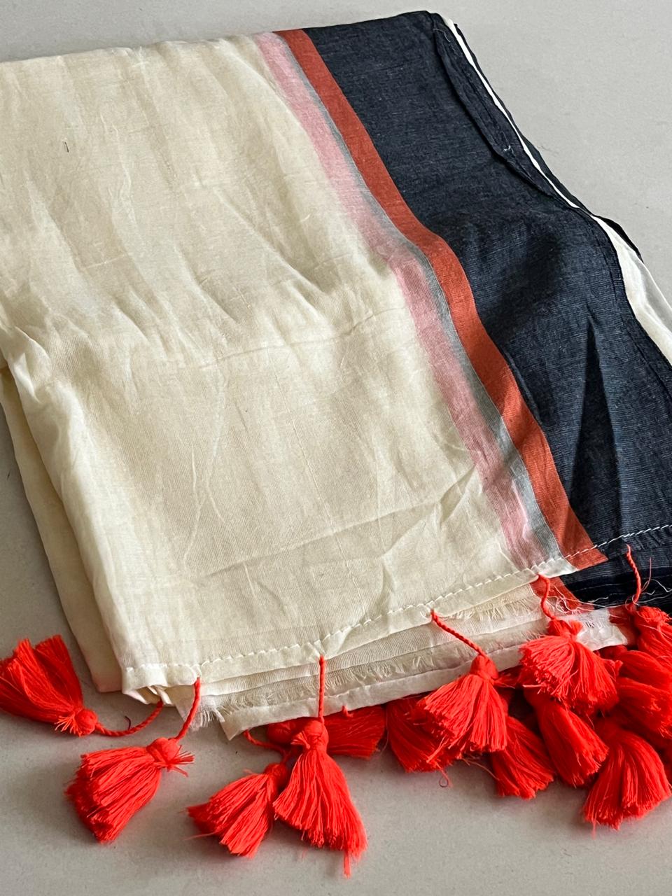 Soft and comfortable Pure Mul Mul Saree - Off white with Orange