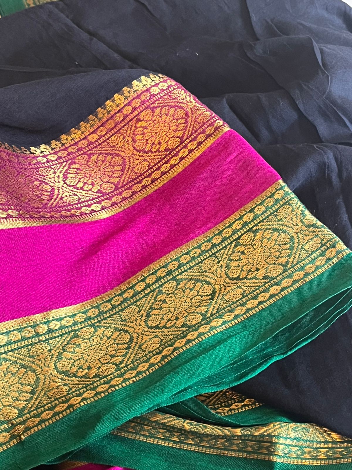 Soft and comfortable Pure Mul Mul Sarees with Resham Border - Black