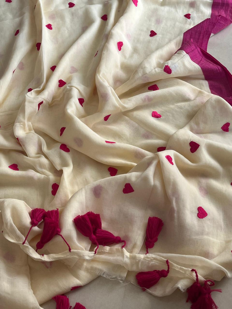 Image of Soft and comfortable Pure Mul Mul Sarees with embroidered Hearts - Moon White