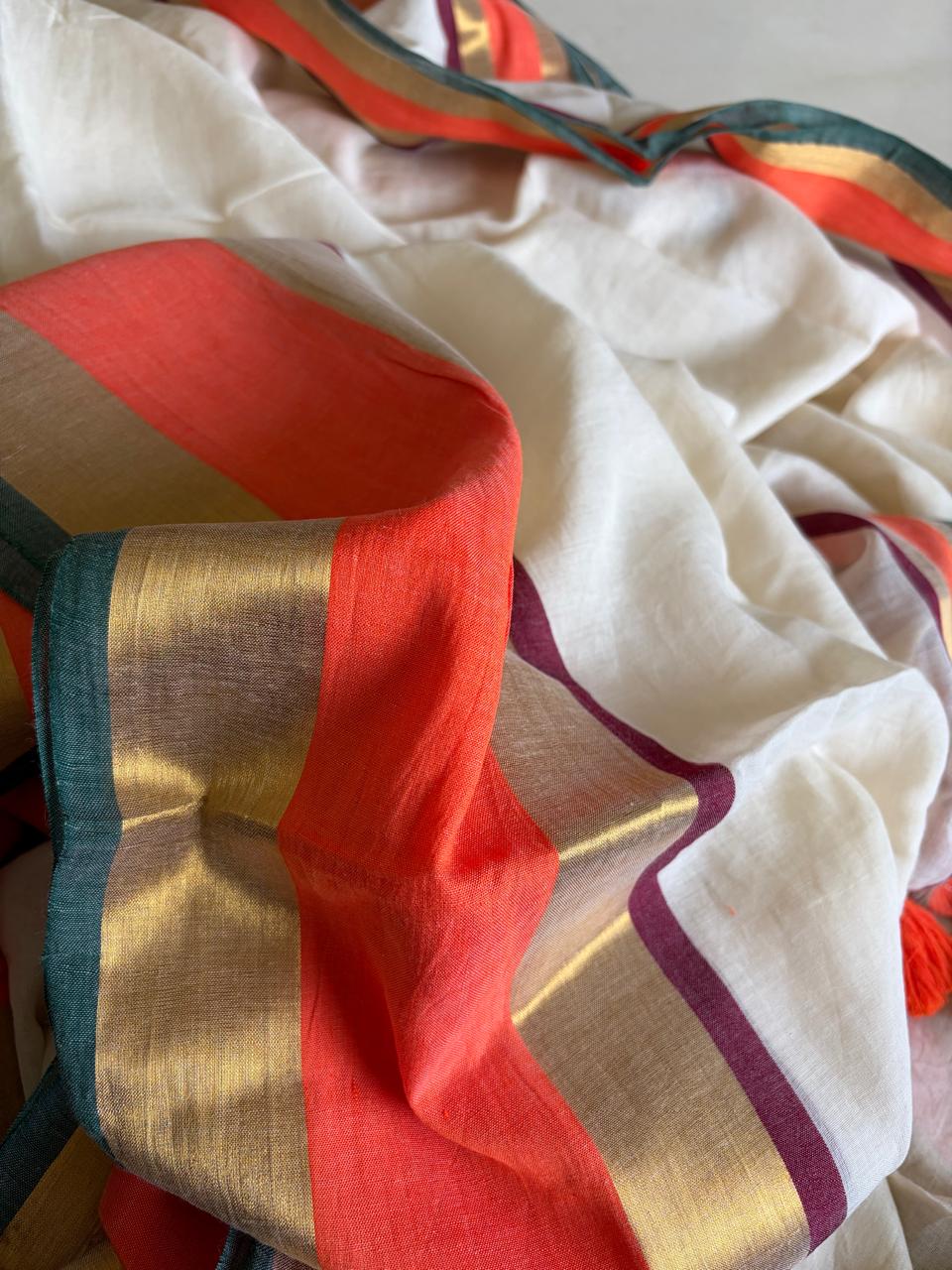 Soft and comfortable Pure Mul Mul Saree - Off white with Orange