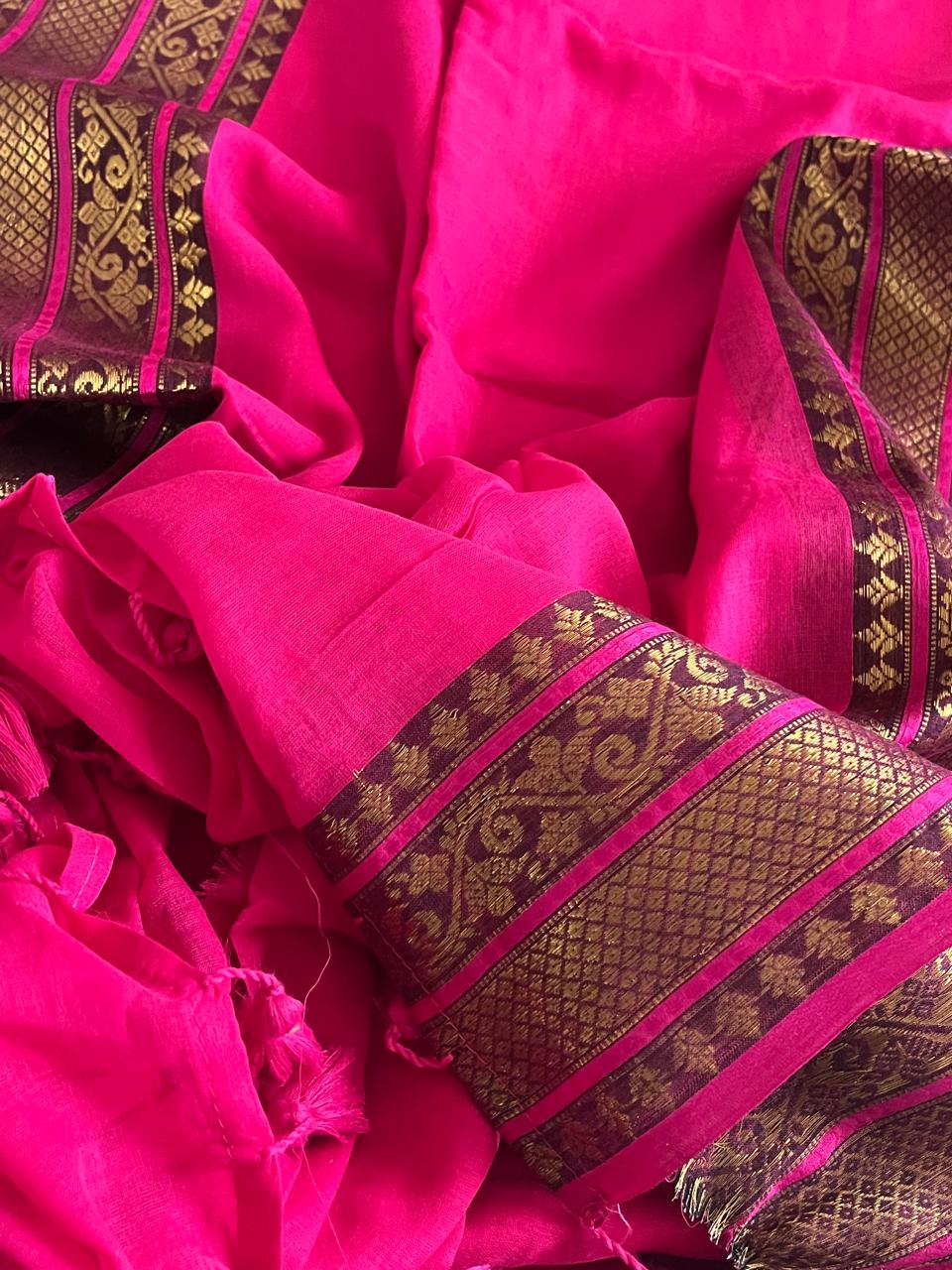 Soft and comfortable Pure Mul Mul Sarees with Resham Border - Pink