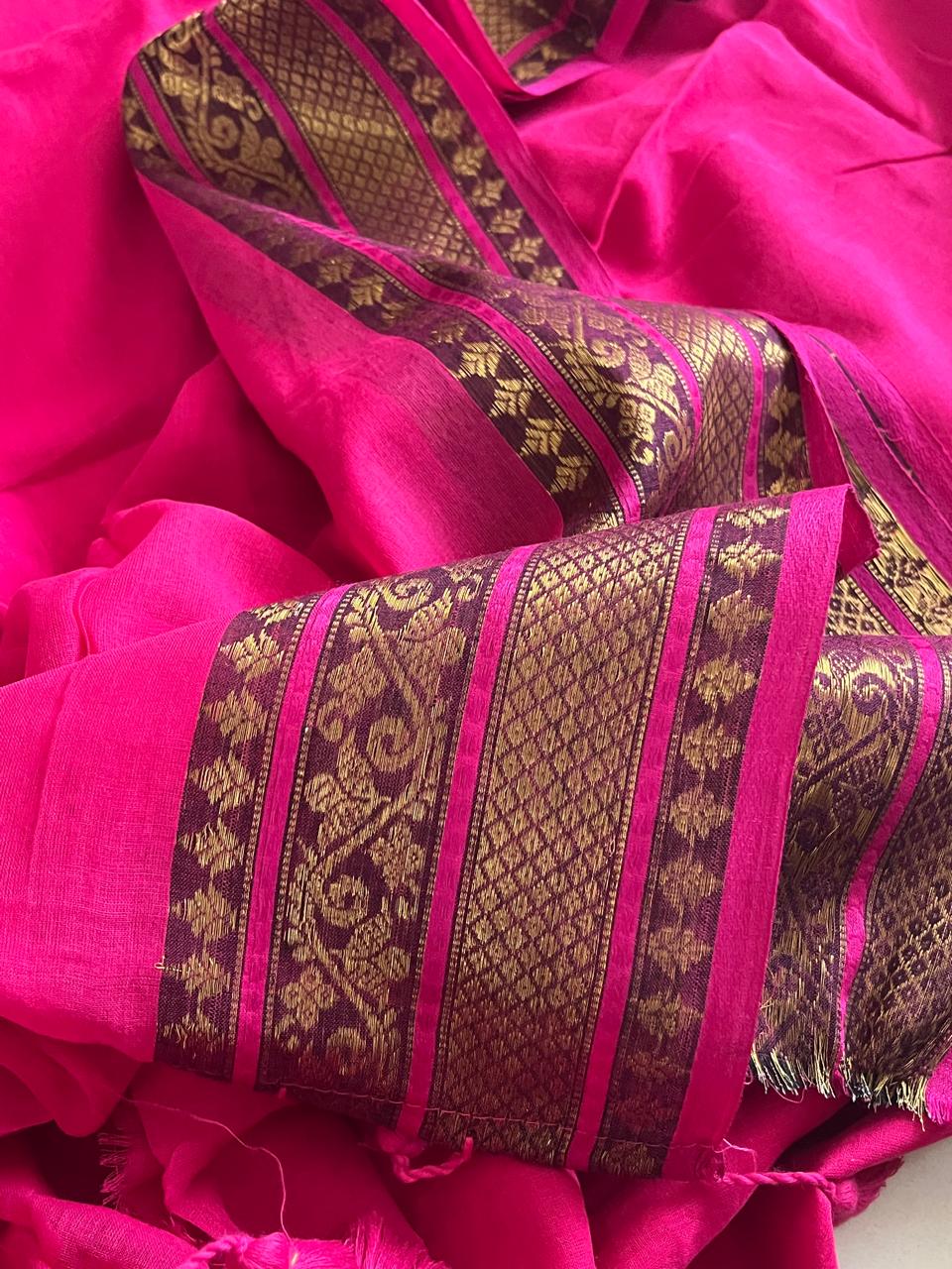 Soft and comfortable Pure Mul Mul Sarees with Resham Border - Pink