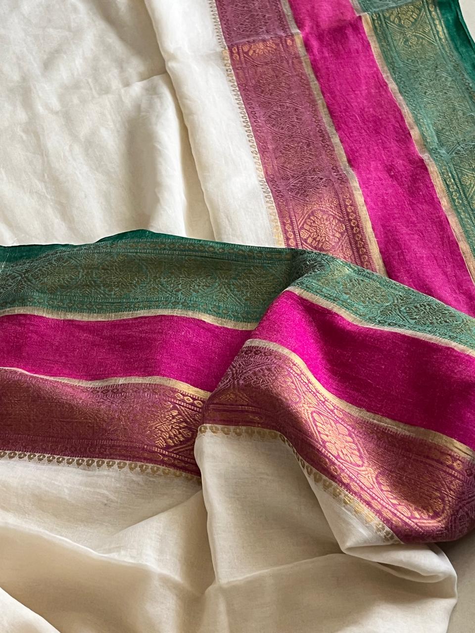 Soft and comfortable Pure Mul Mul Sarees with Resham Border - White