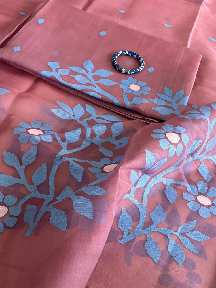 Image of Handwoven Pure Muslin Silk Jamdani Kurta Dupatta Set – Bengal Handloom – Silkmark Certified – Plum Mauve