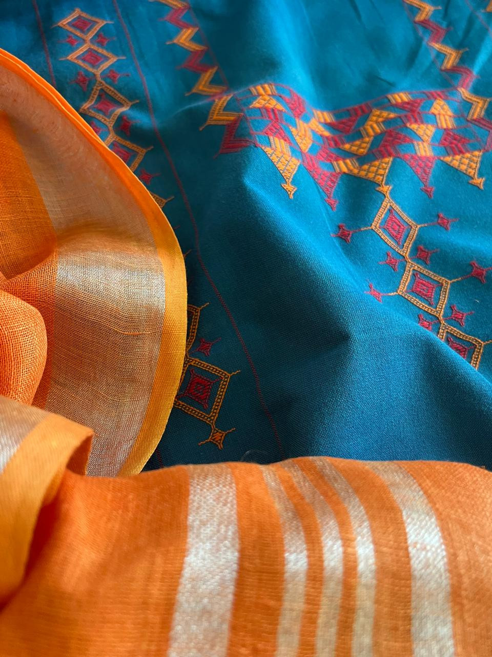 Pure cotton Handwoven Kurta with extra weft weaving with linen handloom dupatta