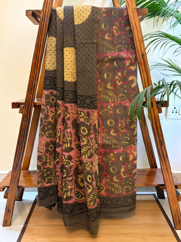 Image of 100% Pure Cotton Handblock Printed 3-Piece Suit – Naturally Dyed with Pomegranate Peel