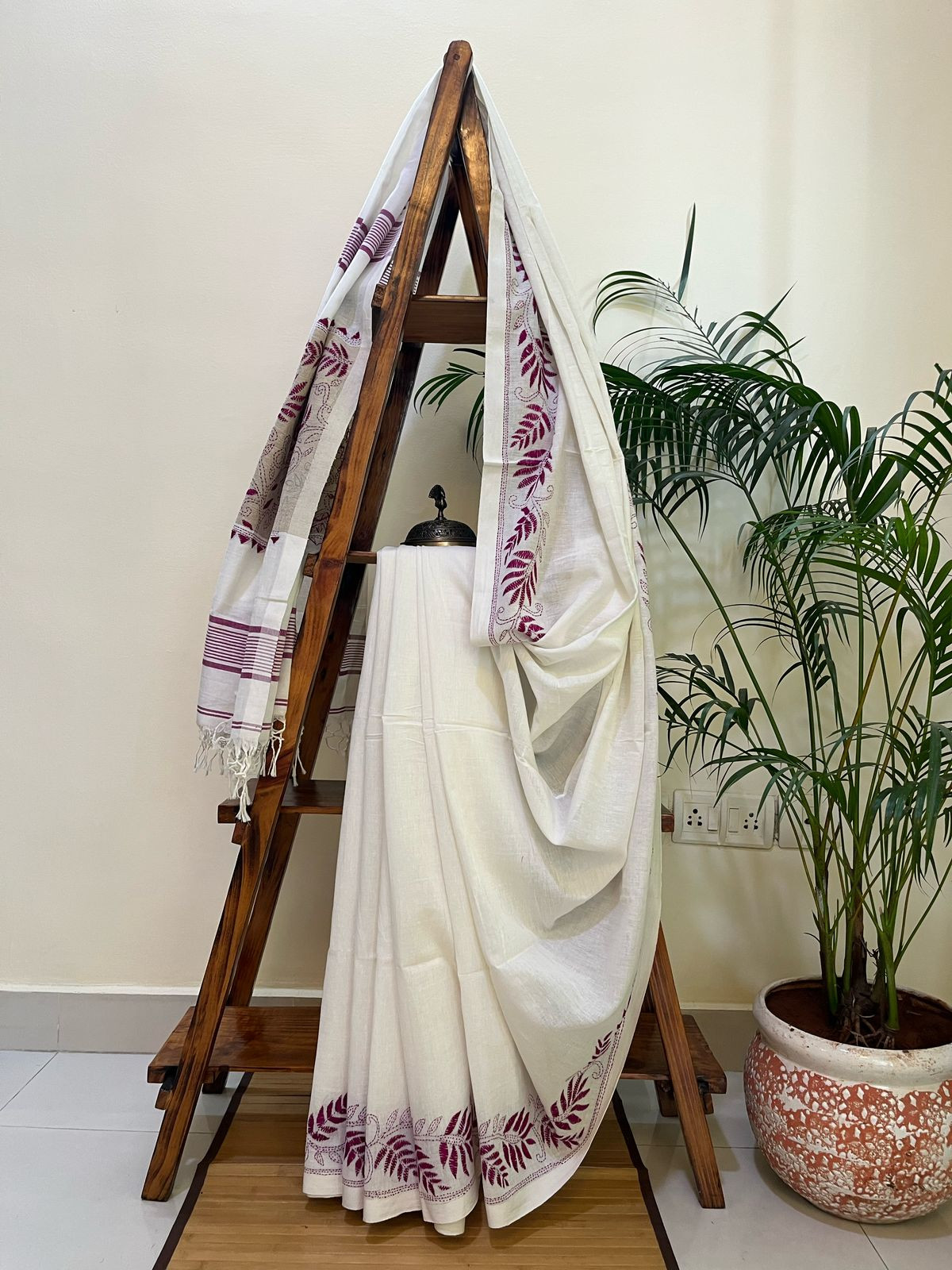 Beautiful Pure Cotton Saree with Hand Embroidered Kantha Work - White