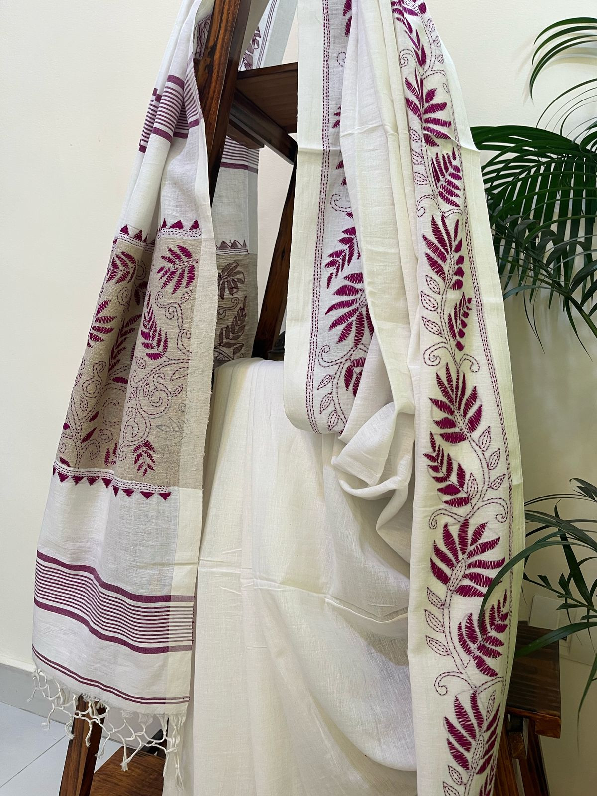 Beautiful Pure Cotton Saree with Hand Embroidered Kantha Work - White