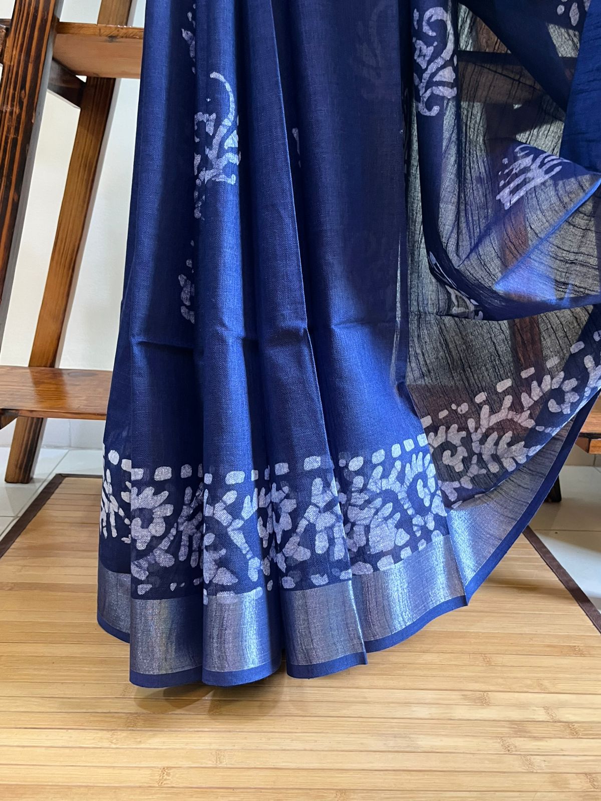 Pure Cotton Wax Batik Saree with zari border - Blue
