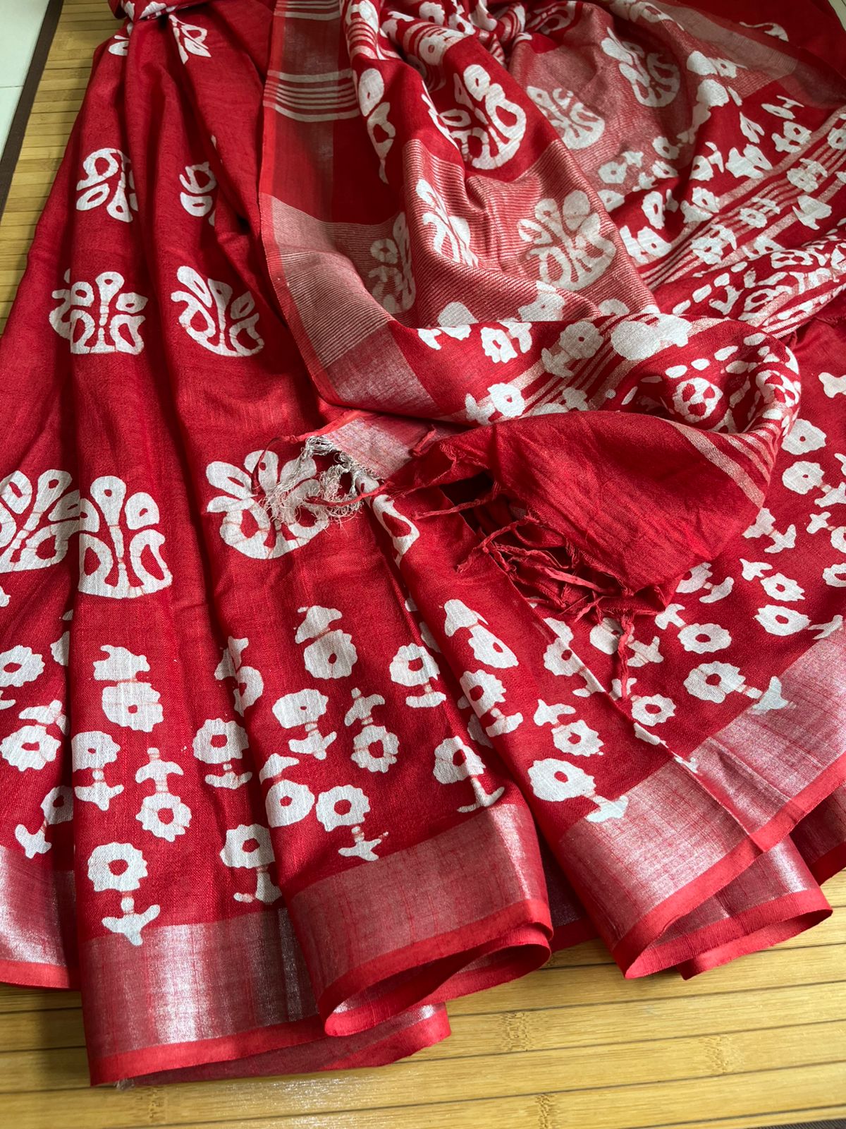 Pure Cotton Wax Batik Saree with zari border - Red