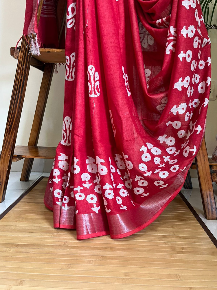 Image of Pure Cotton Wax Batik Saree with zari border - Red