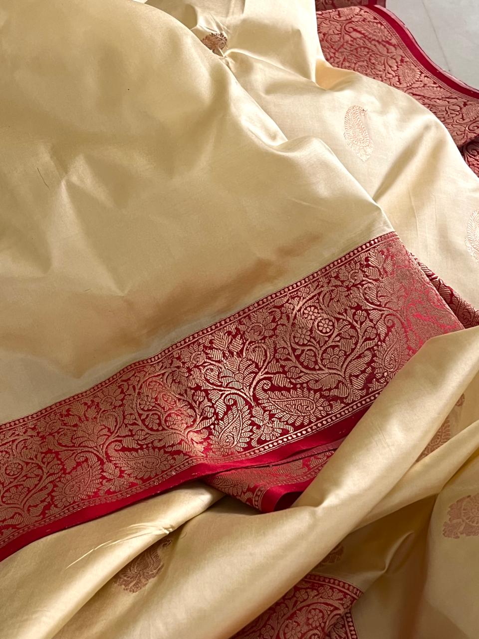 Pure Handloom Banarasi Katan Silk saree - Off-White with Red