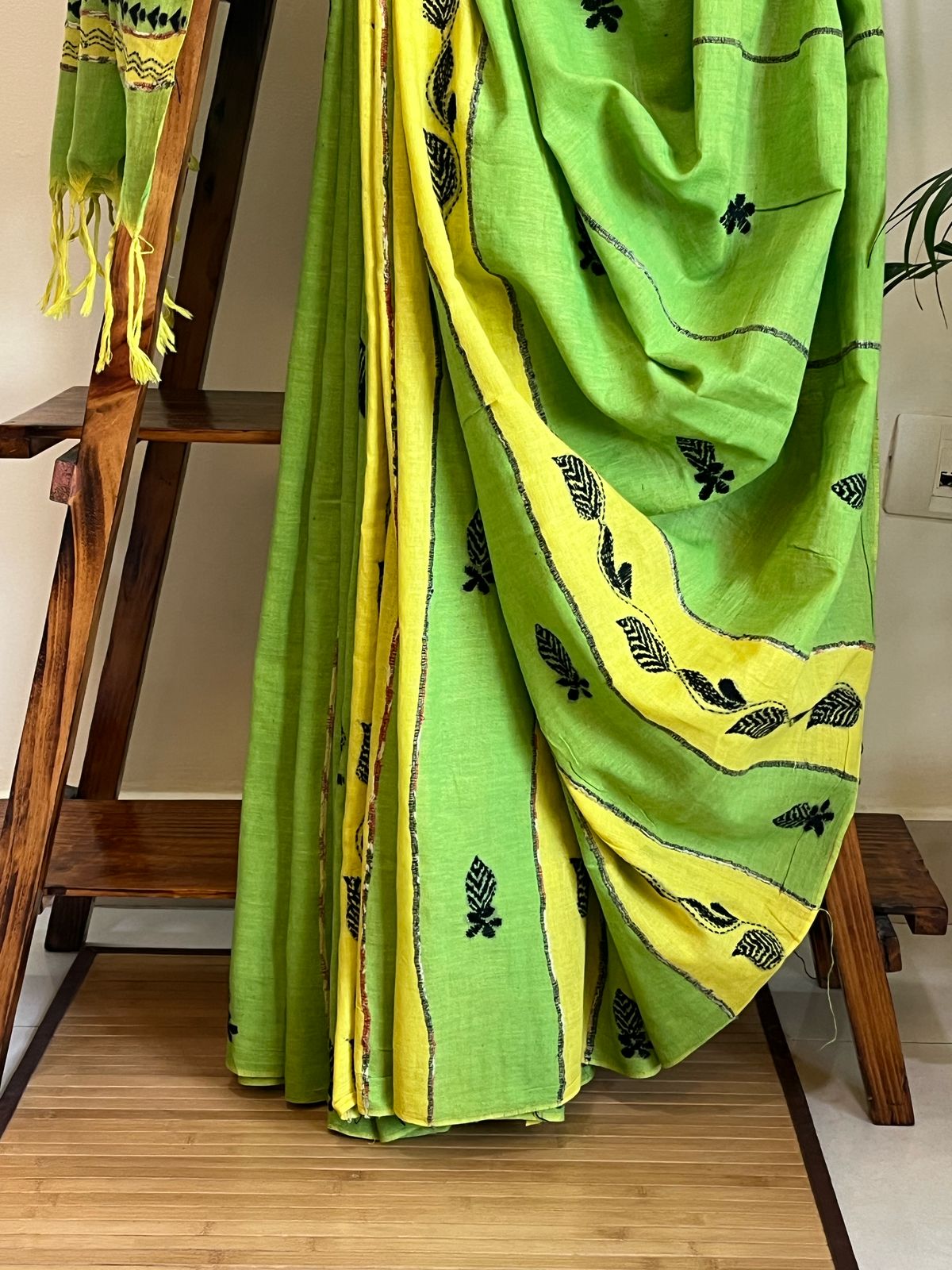 Pure Khesh Cotton Saree With Kantha Hand Embroidery - Green