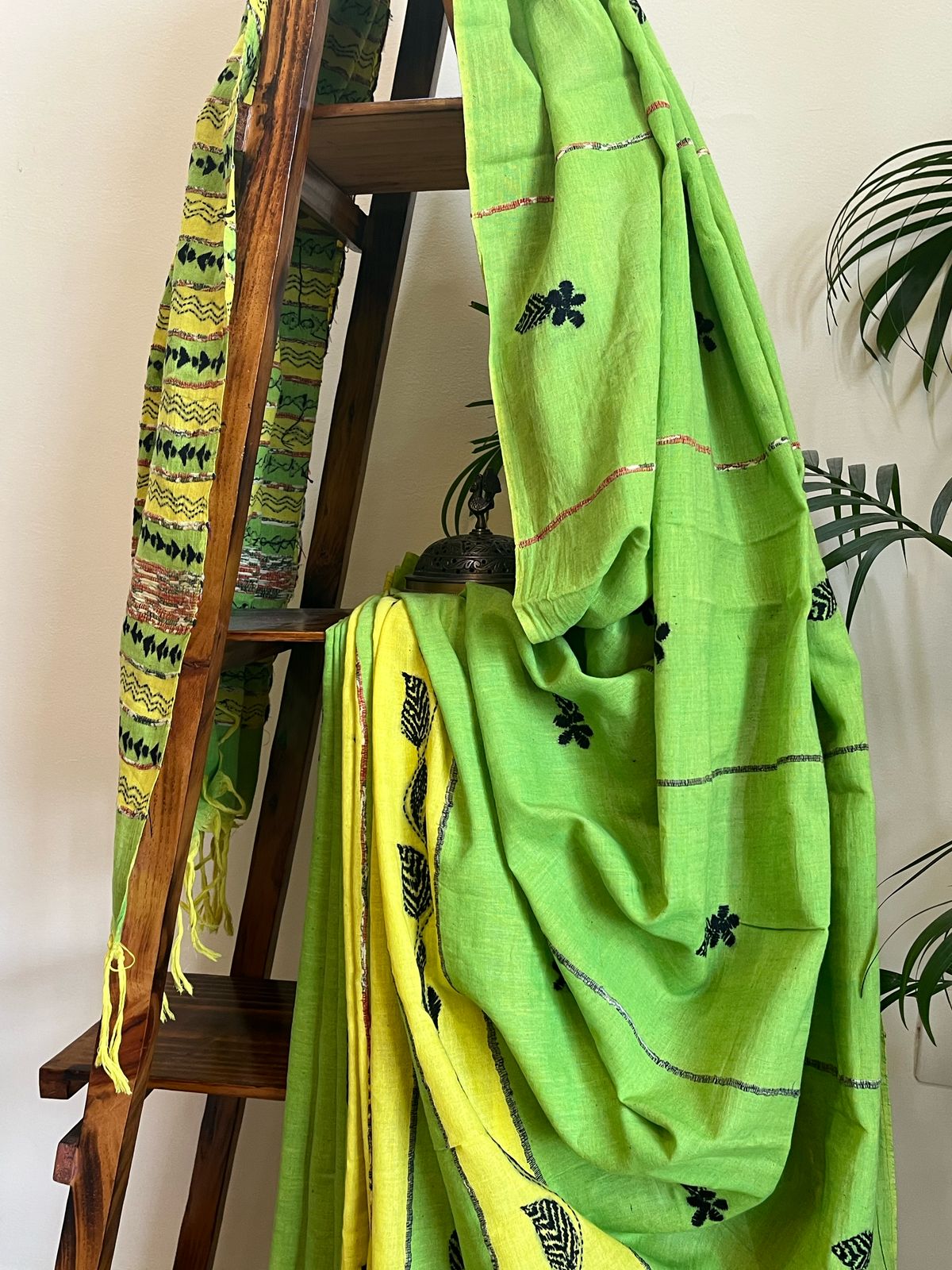Pure Khesh Cotton Saree With Kantha Hand Embroidery - Green