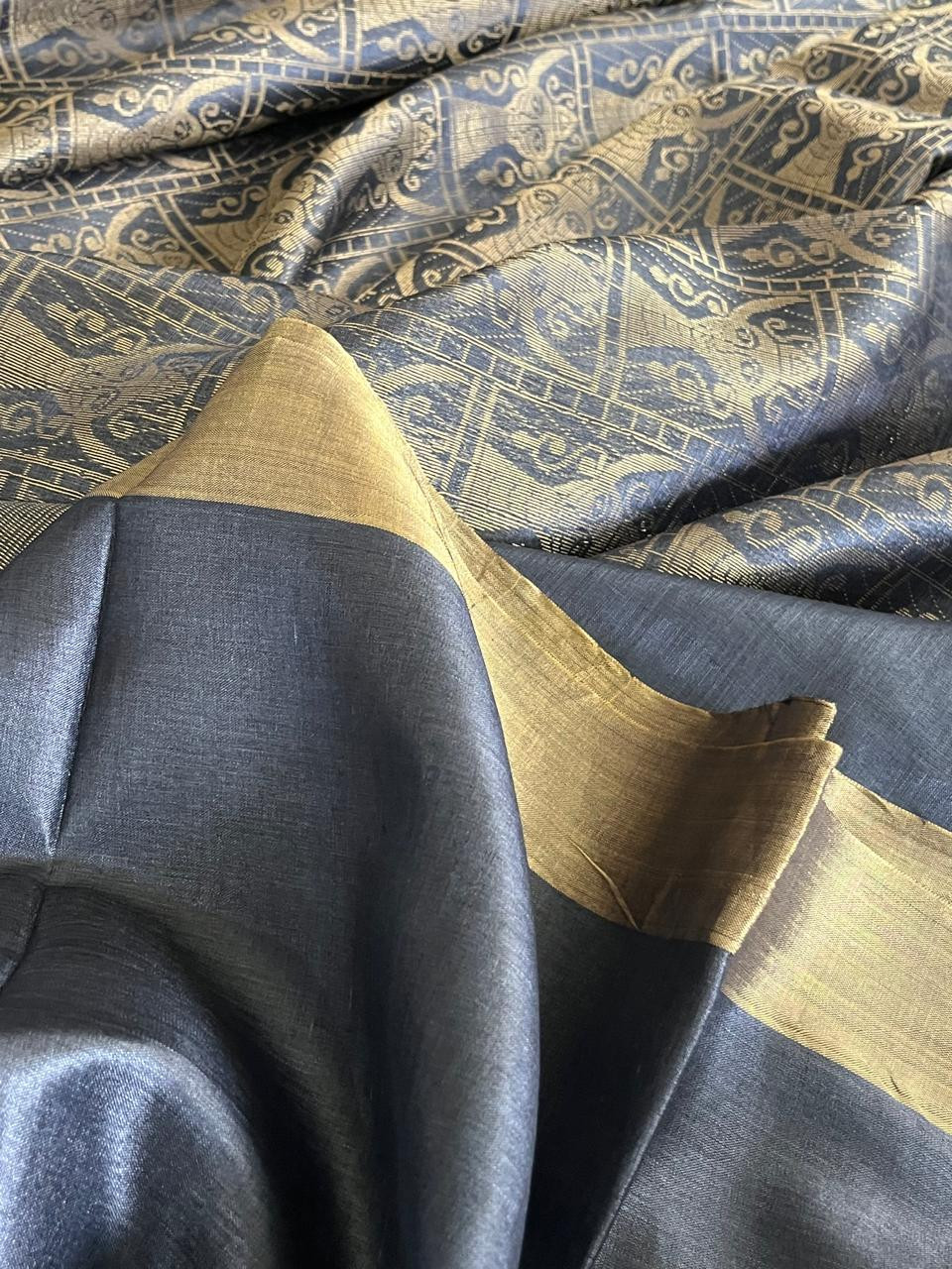 Pure Kosa Silk Handwoven Kosa Silk saree - Charcoal Black