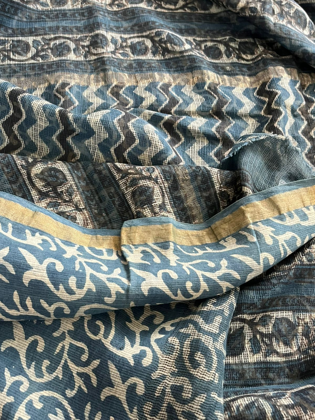 Pure Kota Cotton Dabu Sarees with woven Zari border - Blue