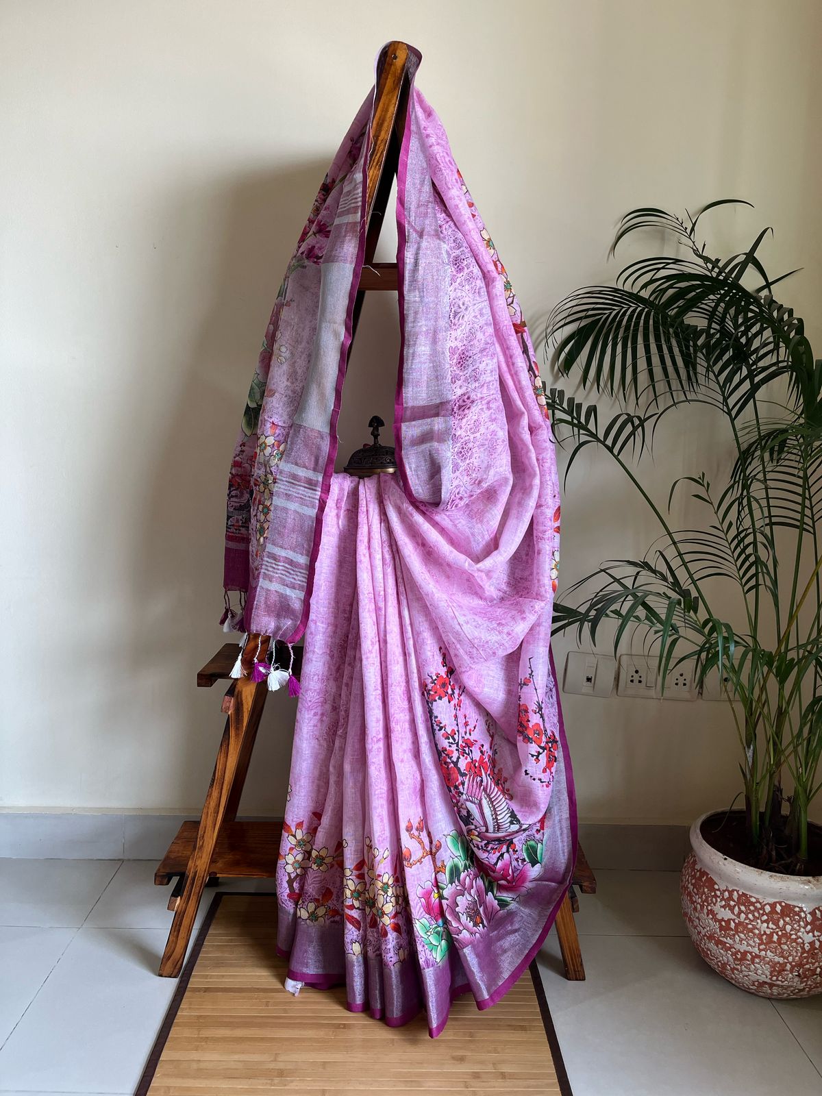 Pure Linen Woven Sarees - Pink