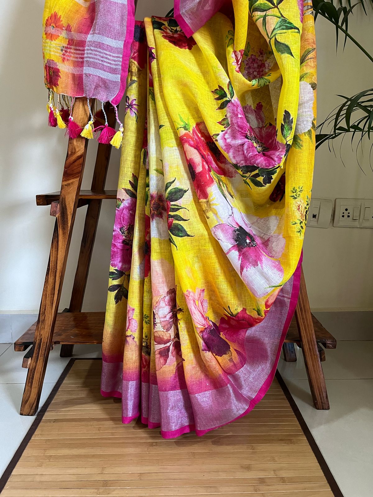 Pure Linen Woven Sarees - Yellow