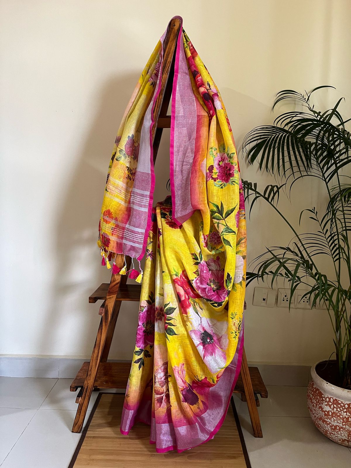 Pure Linen Woven Sarees - Yellow