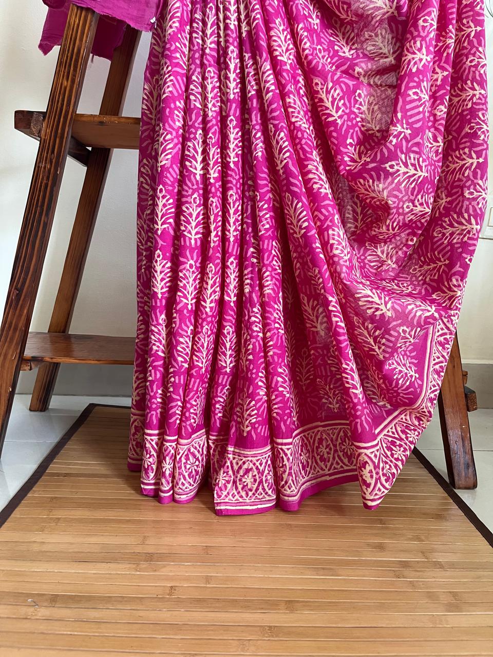 Pure Mul cotton Handblock Printed Saree with complimentary AJRAKH blouse - Pink