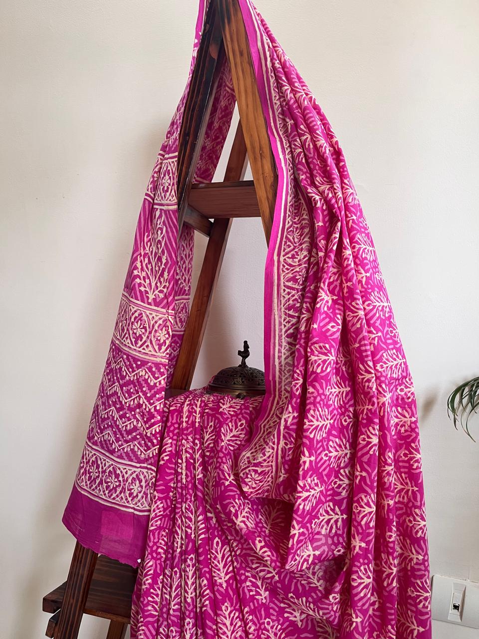 Pure Mul cotton Handblock Printed Saree with complimentary AJRAKH blouse - Pink