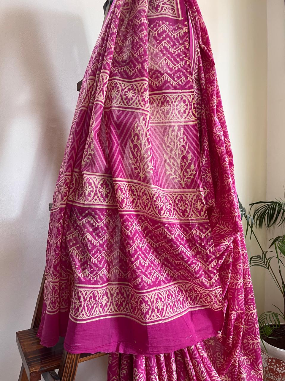 Pure Mul cotton Handblock Printed Saree with complimentary AJRAKH blouse - Pink