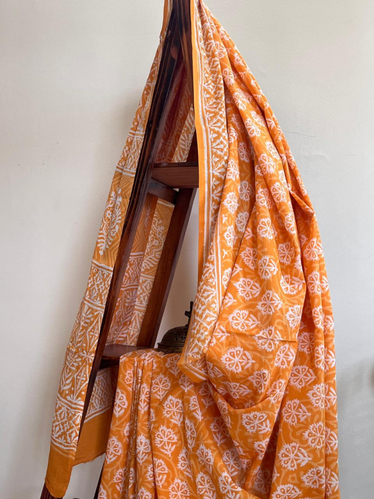 Image of Pure Mul cotton Handblock Printed Saree with complimentary AJRAKH blouse - Orange