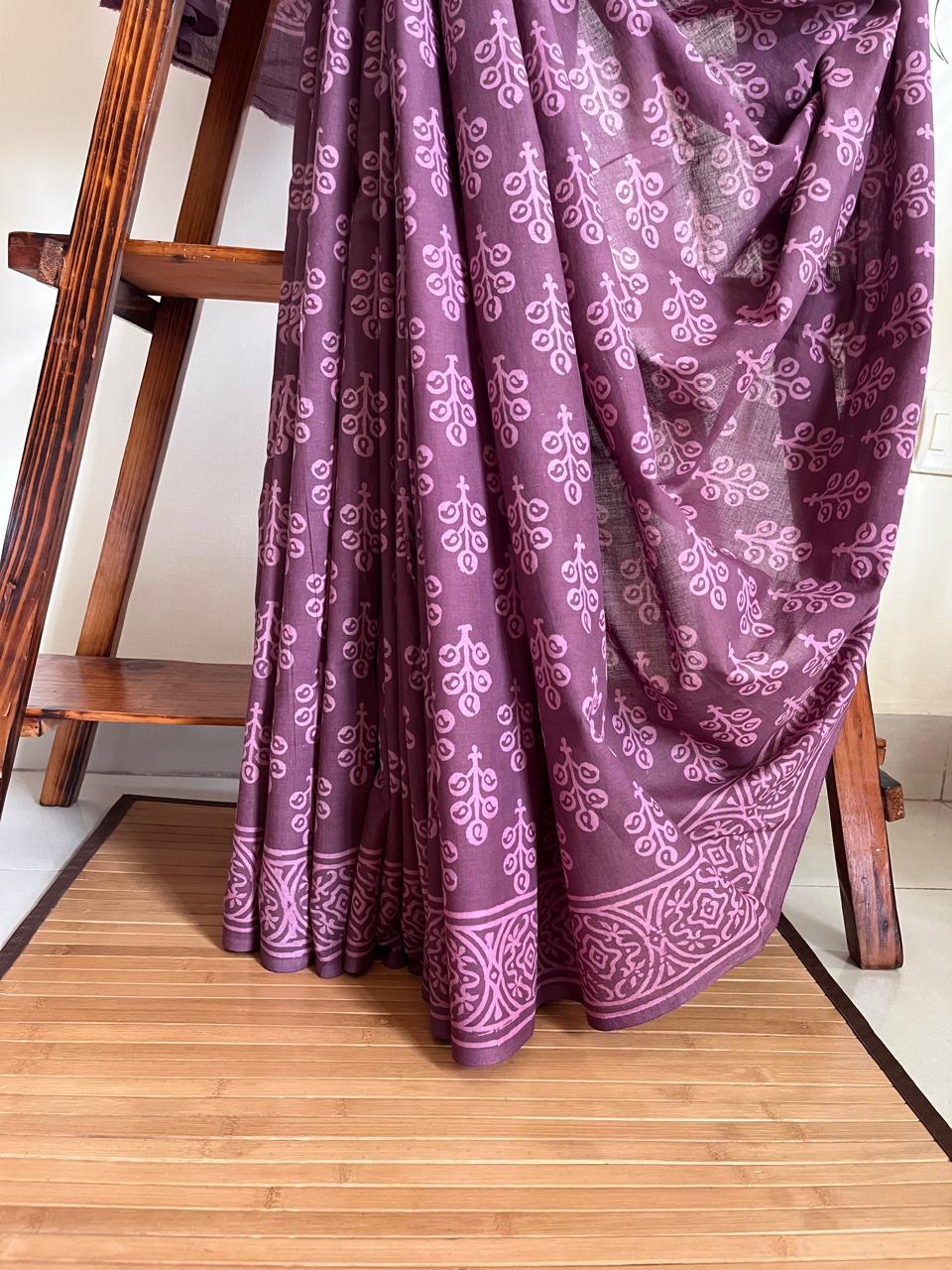 Pure Mul cotton Handblock Printed Saree with complimentary AJRAKH blouse - Pinkish Brown