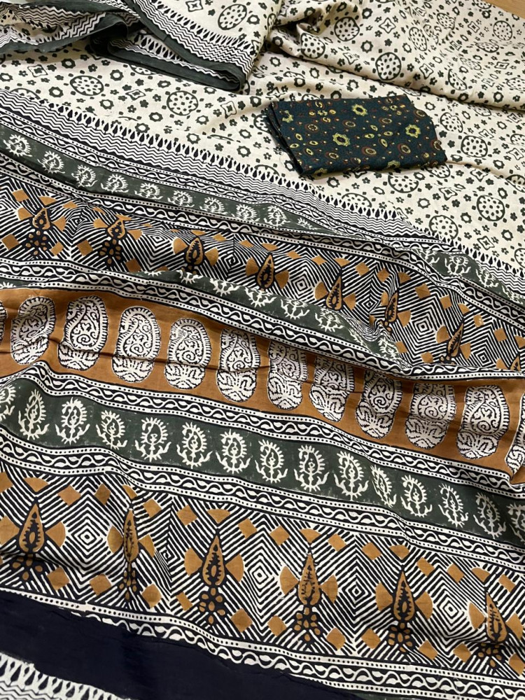 Image of Pure Mul cotton sarees with handblock print - Off White with multicolour