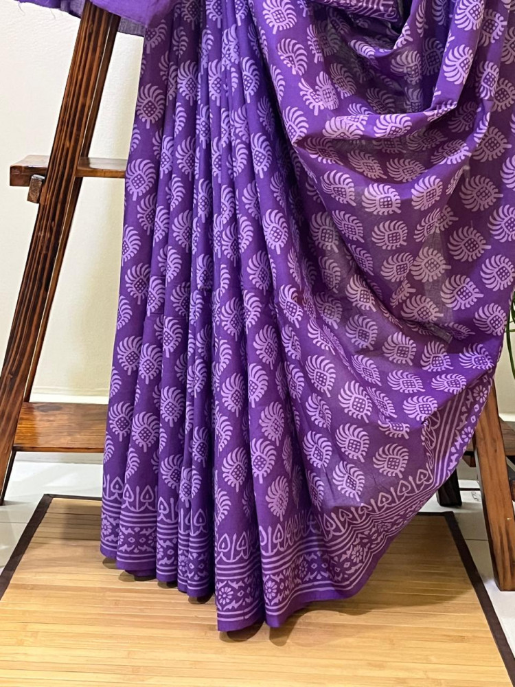 Image of Pure Mul cotton Handblock Printed Saree with complimentary AJRAKH blouse - Purple