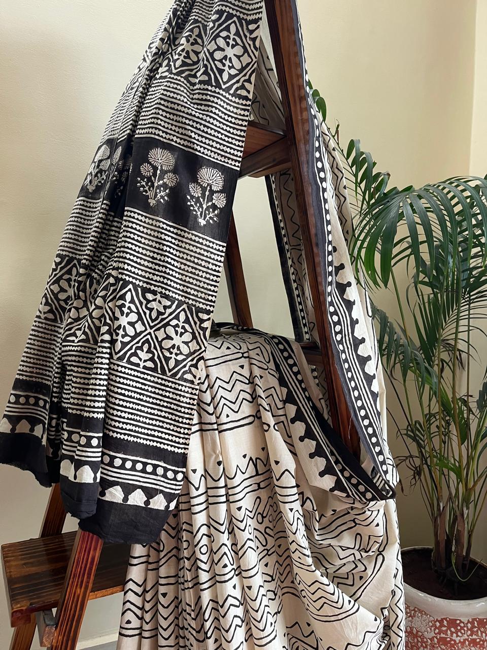 Pure Mul cotton sarees with handblock print - Off White with Black