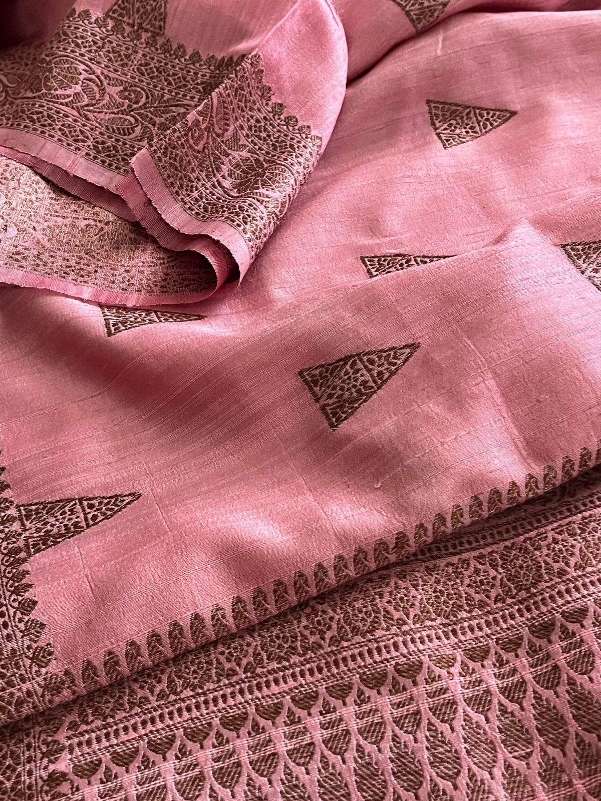 Pure Raw Silk Handloom Saree With Antique Zari - Onion Pink
