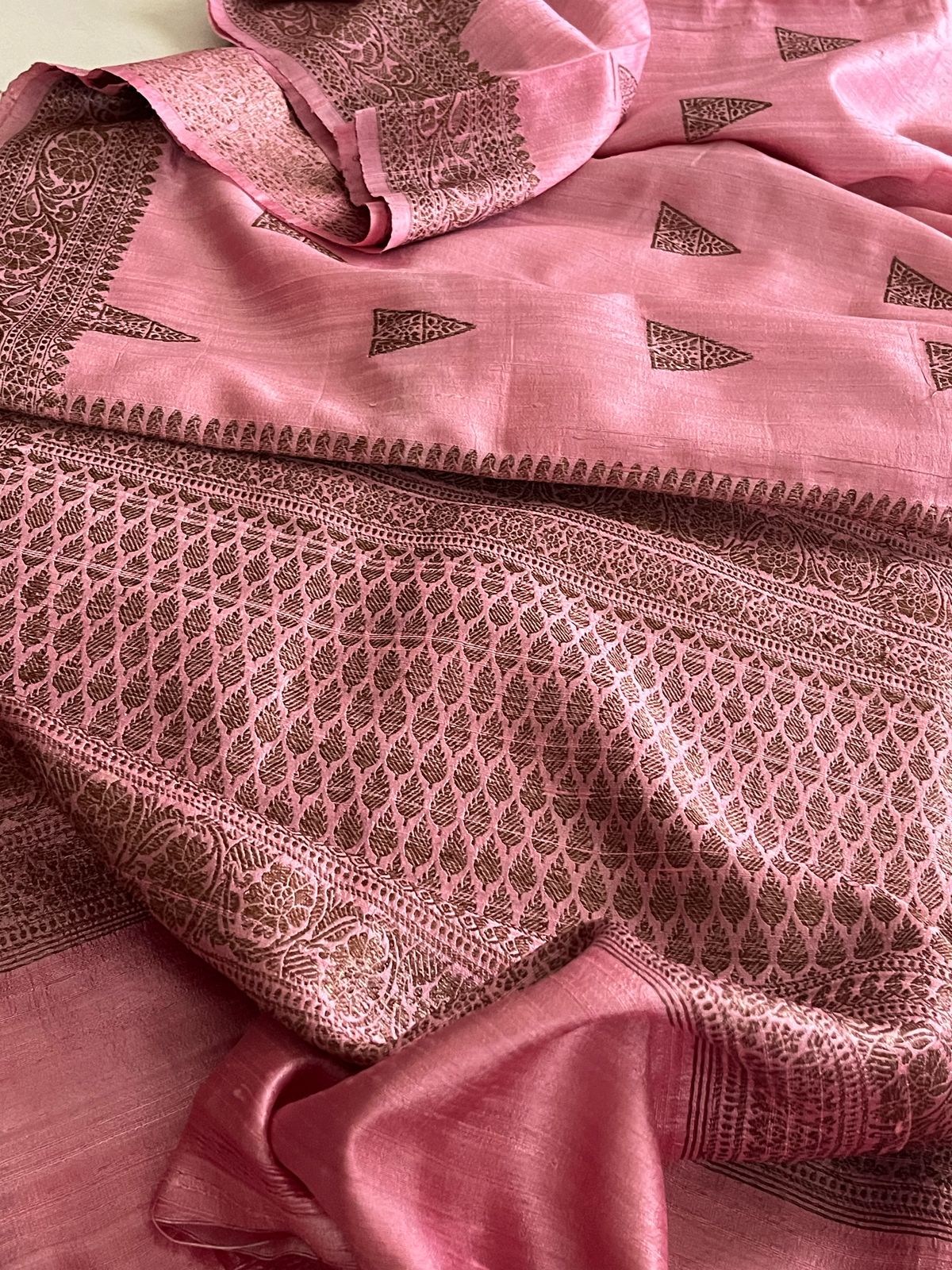 Pure Raw Silk Handloom Saree With Antique Zari - Onion Pink