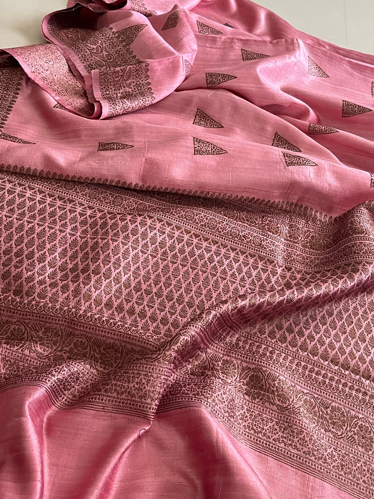 Pure Raw Silk Handloom Saree With Antique Zari - Onion Pink