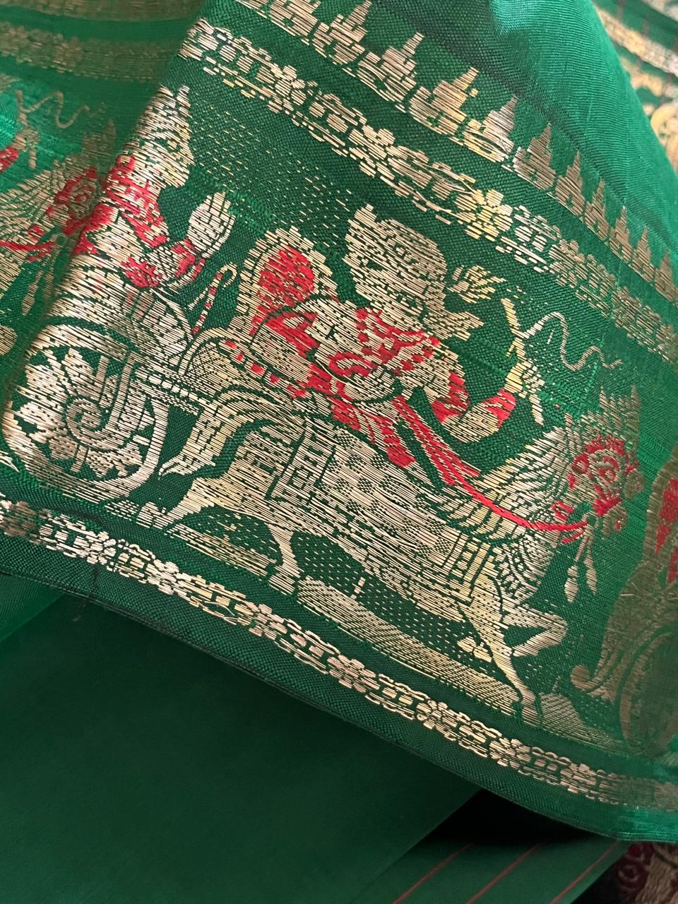 Exquisite Handwoven Pure Silk Swarnachari saree - Bottle Green
