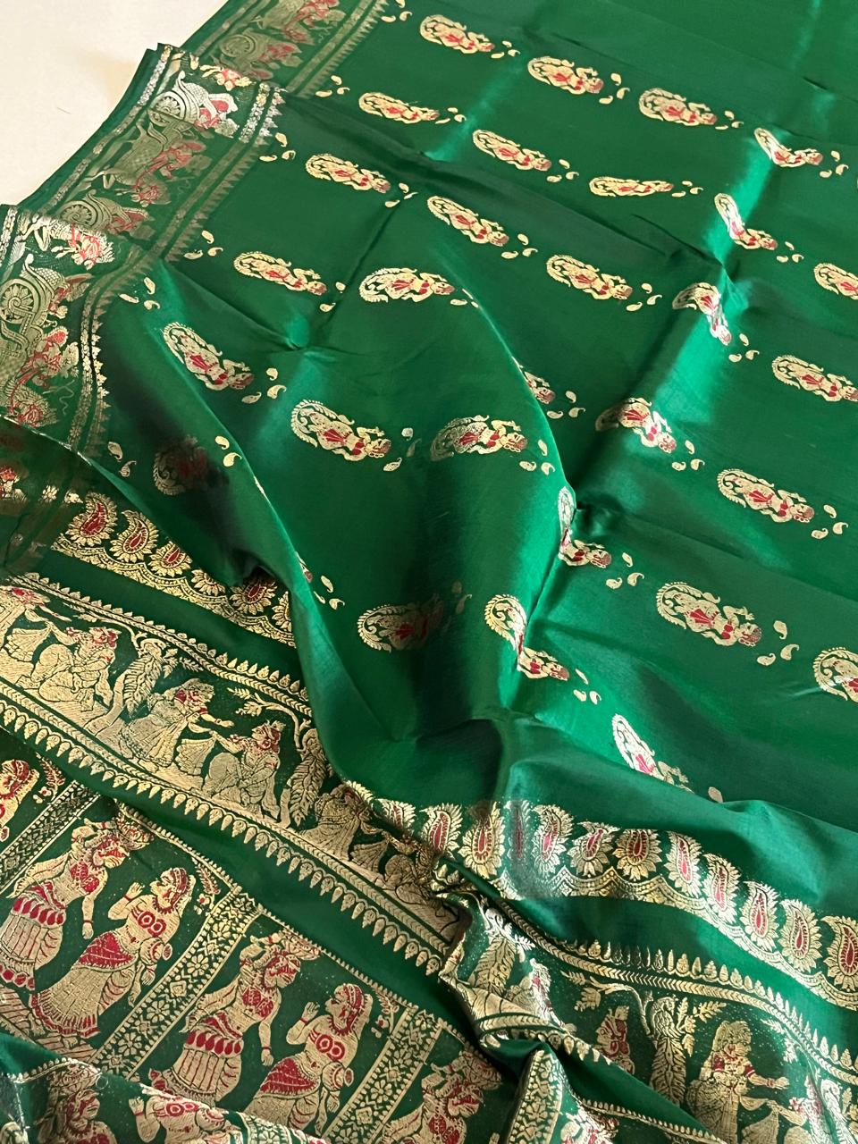 Exquisite Handwoven Pure Silk Swarnachari saree - Bottle Green