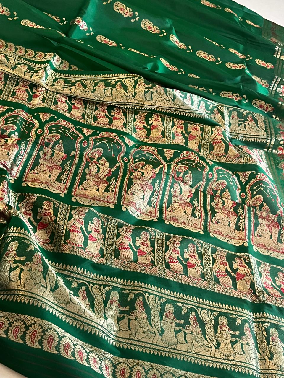 Exquisite Handwoven Pure Silk Swarnachari saree - Bottle Green