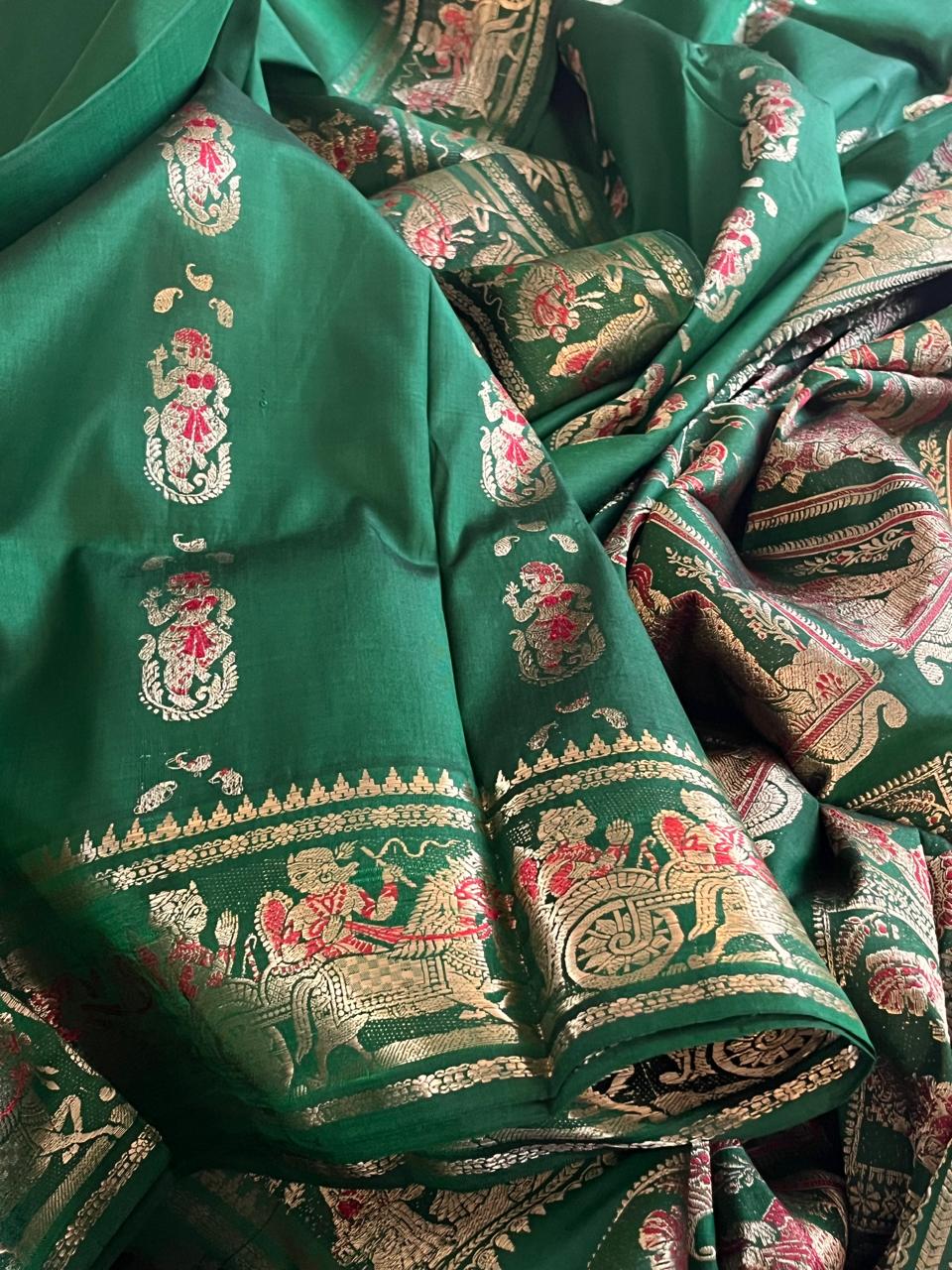 Exquisite Handwoven Pure Silk Swarnachari saree - Bottle Green