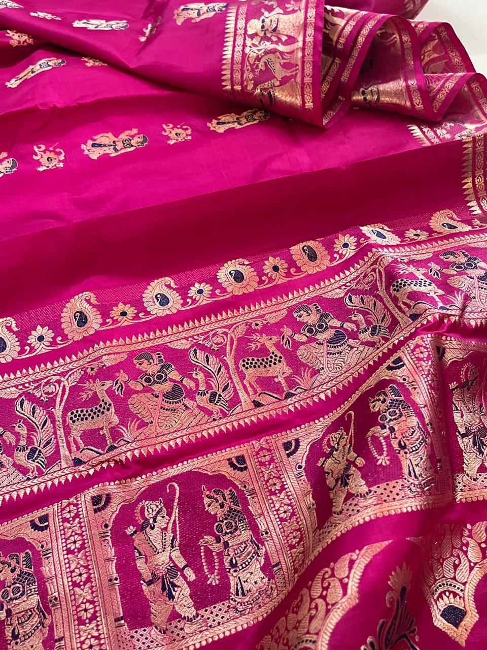 Exquisite Handwoven Pure Silk Swarnachari saree - Magenta