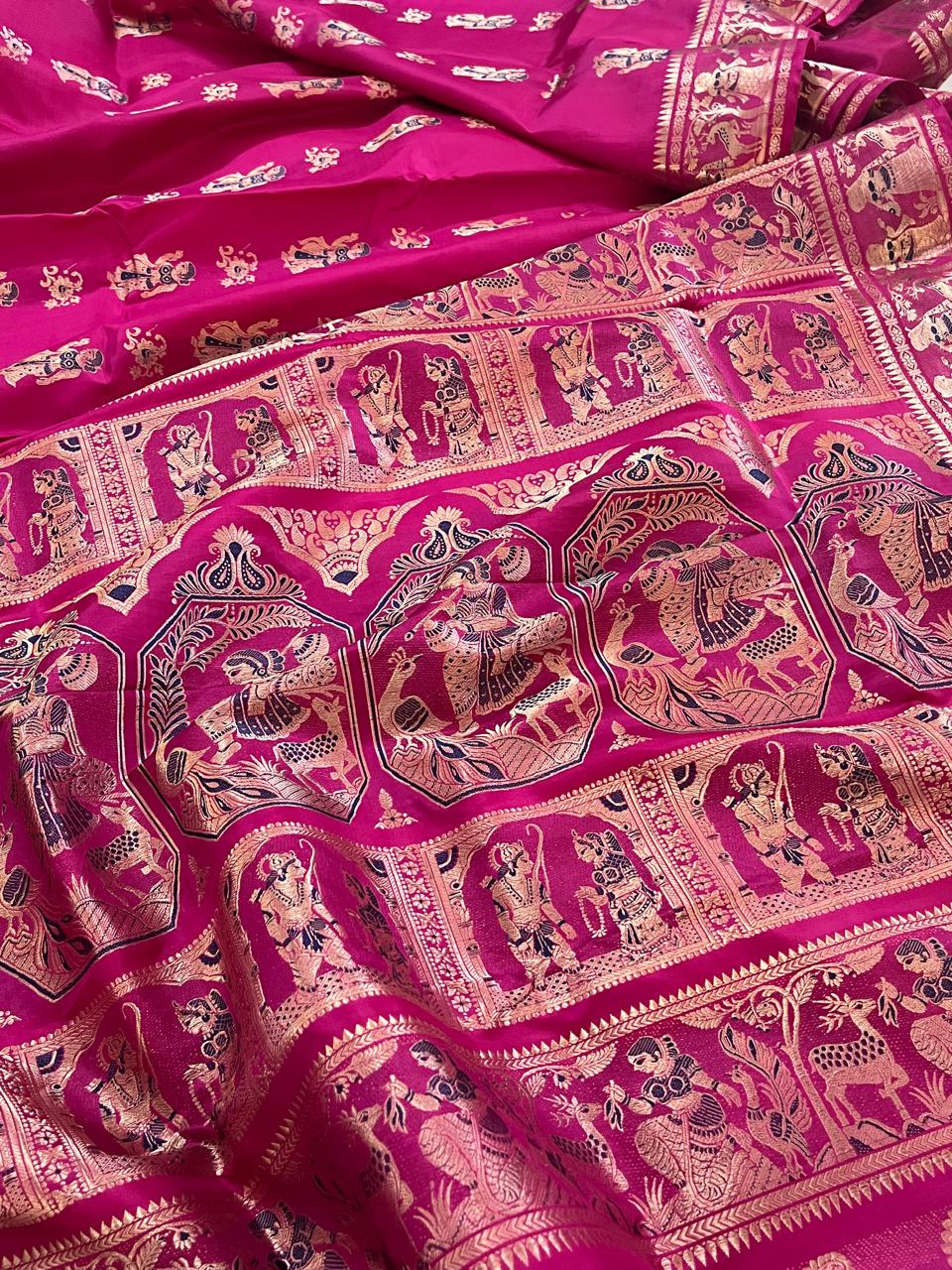 Exquisite Handwoven Pure Silk Swarnachari saree - Magenta