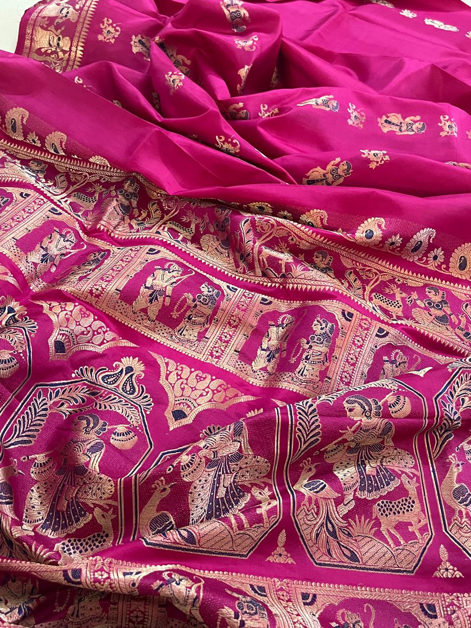 Exquisite Handwoven Pure Silk Swarnachari saree - Magenta
