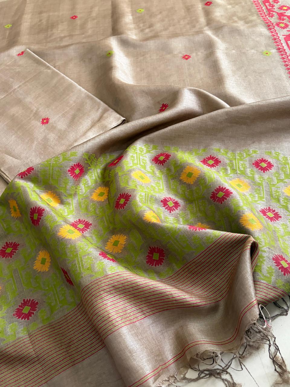 Pure Tussar Silk Kurta Dupatta Set with Jamdani Weave - Beige